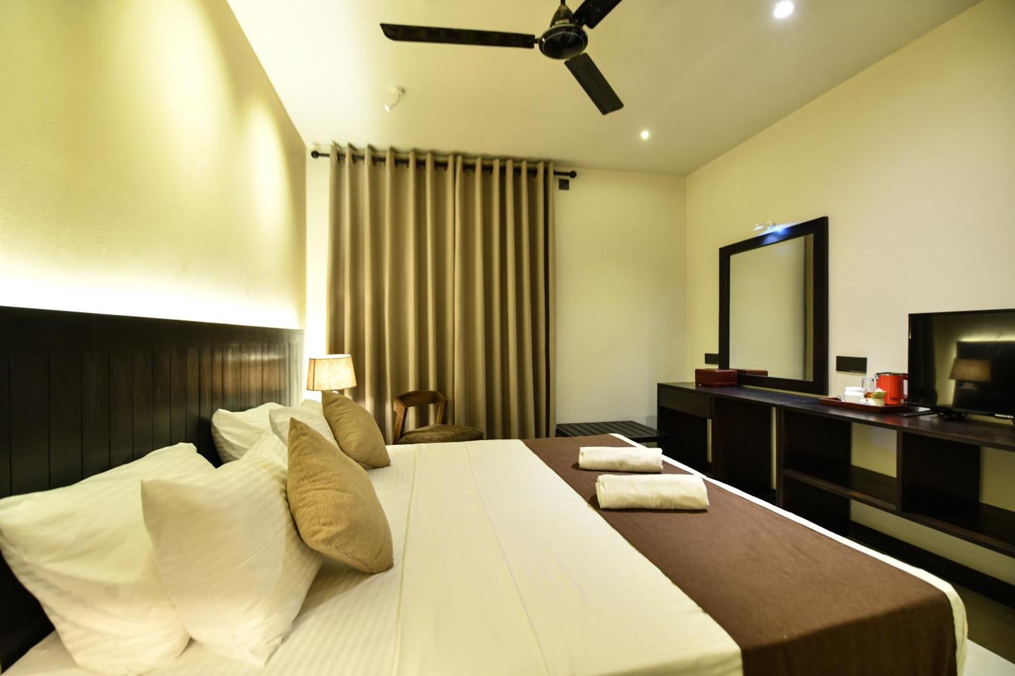 Hiriketiya Beach Resort Dikwella Bagian luar foto